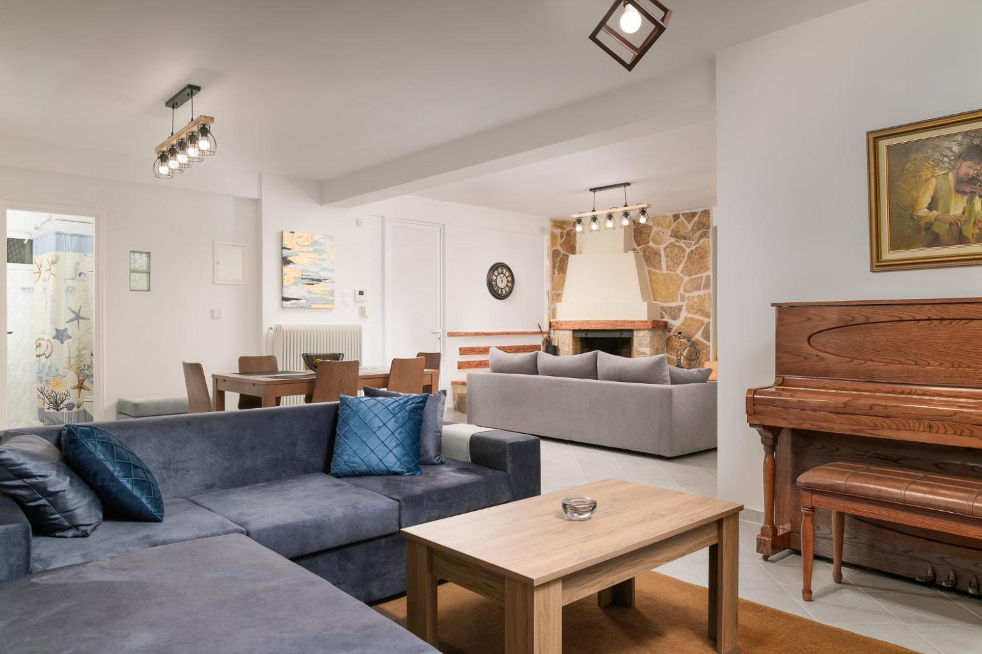 Domelia'S Luxury Apartments Near Airport & Beach 아르테미다 외부 사진