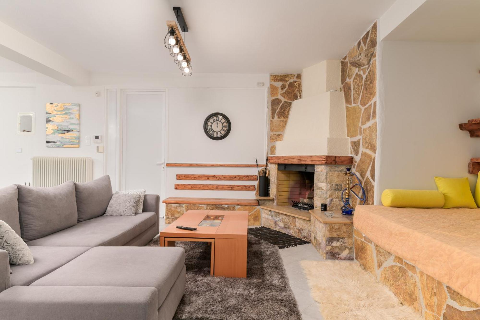 Domelia'S Luxury Apartments Near Airport & Beach 아르테미다 외부 사진